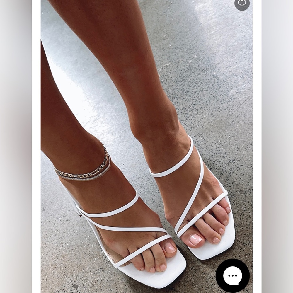 White heels size 7 from White Fox Boutique